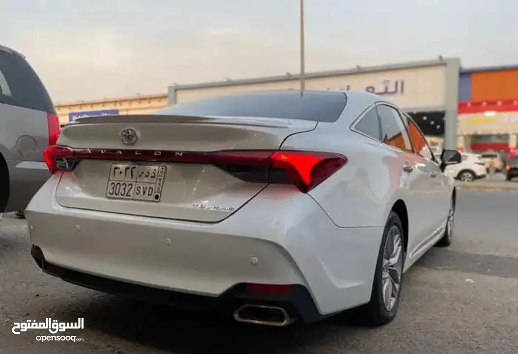 تويوتا افالون بسعر مغرى