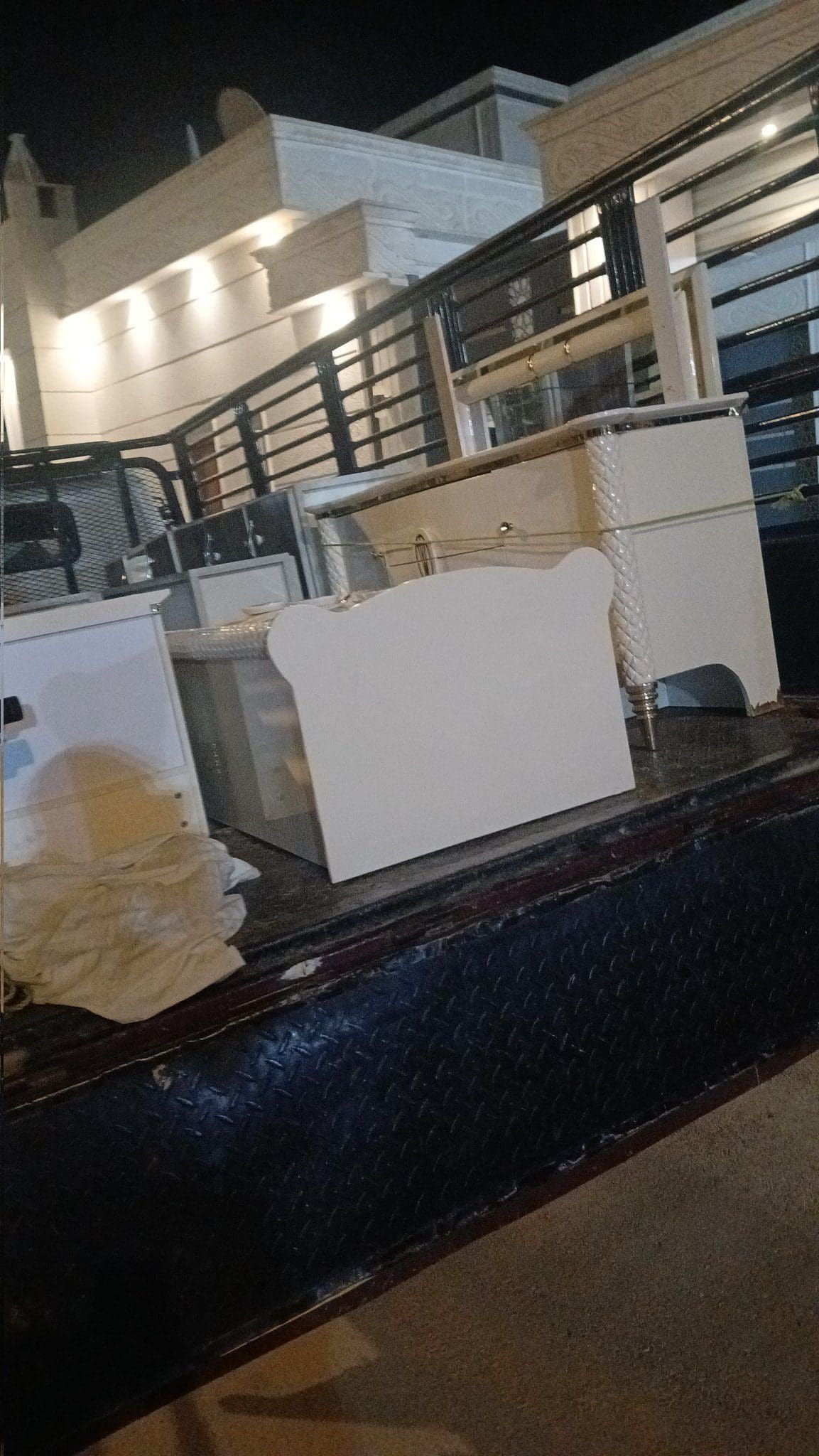 التخلص من جميع الأغراض0508857593التالف