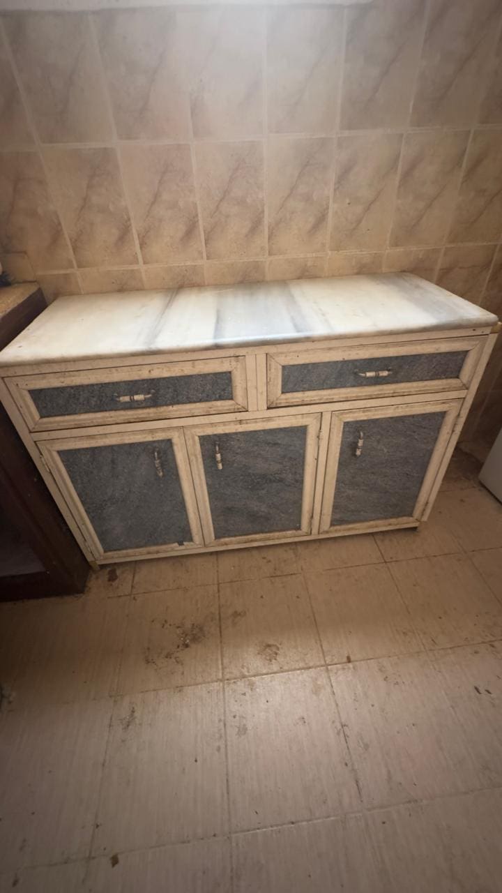 راعي الأثاث القديم حي العارض 0559803796 طش