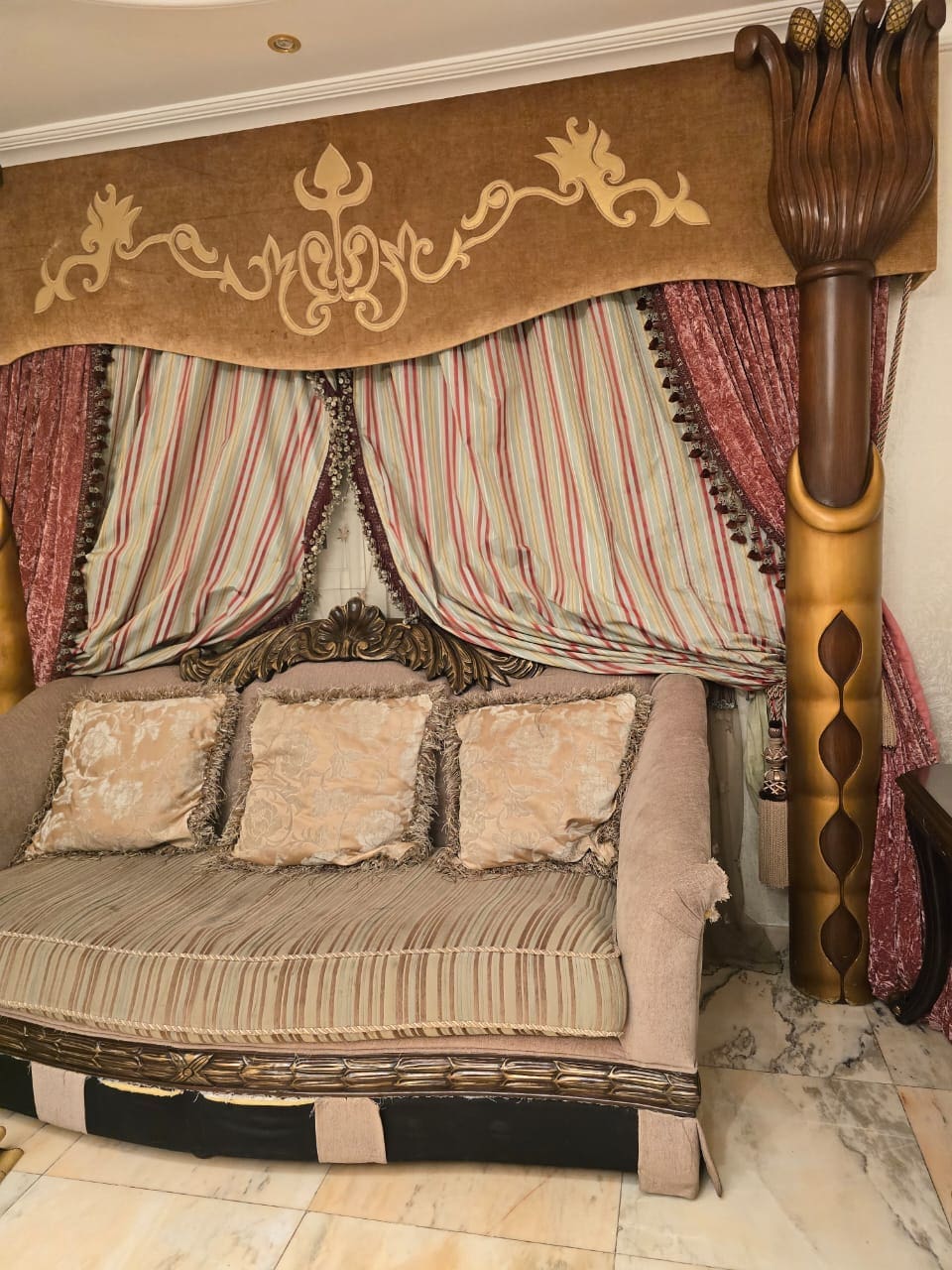 التخلص من الاثاث القديم بالرياض 0556408901
