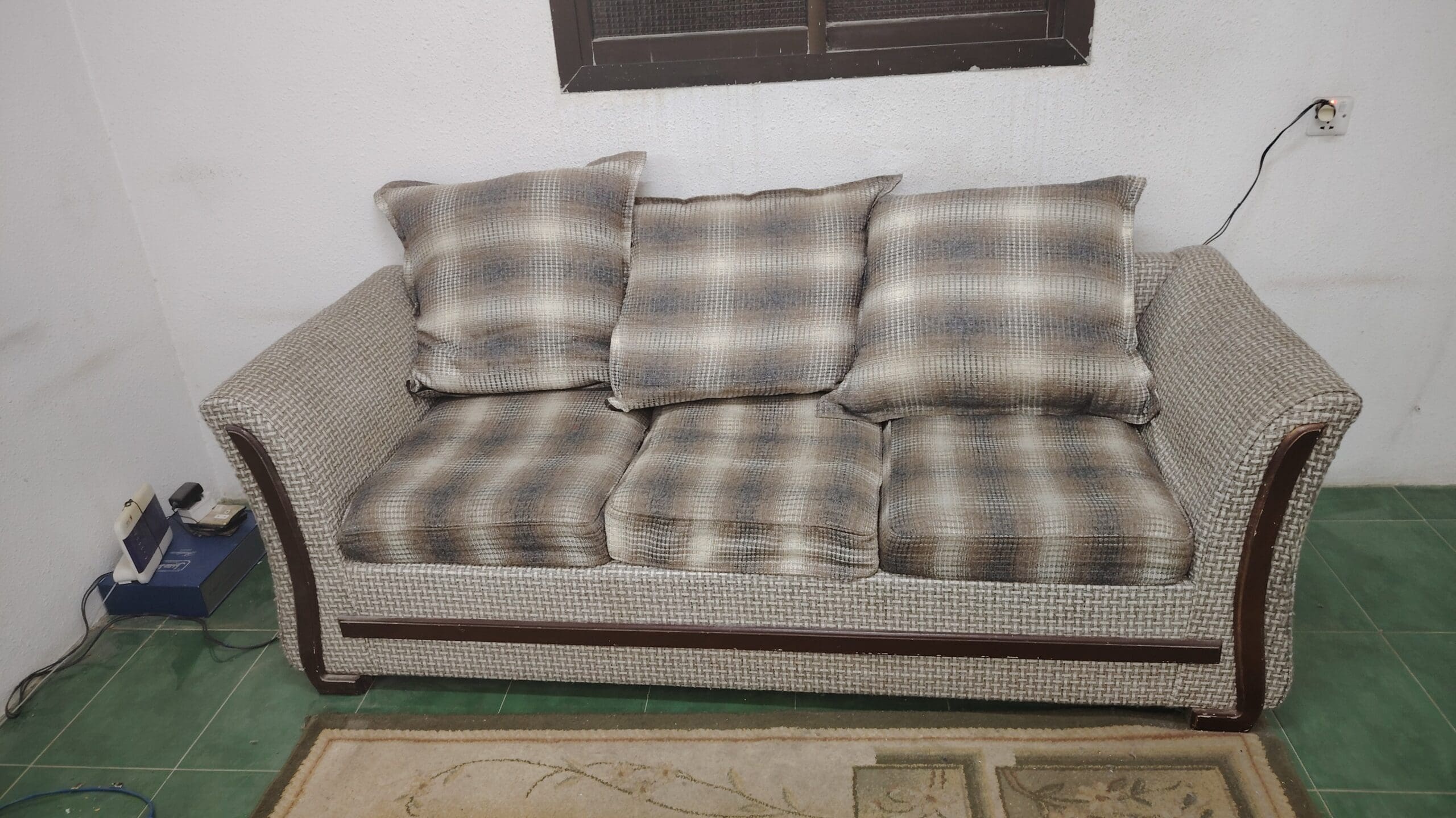طش الاثاث القديم بالرياض 0566100646