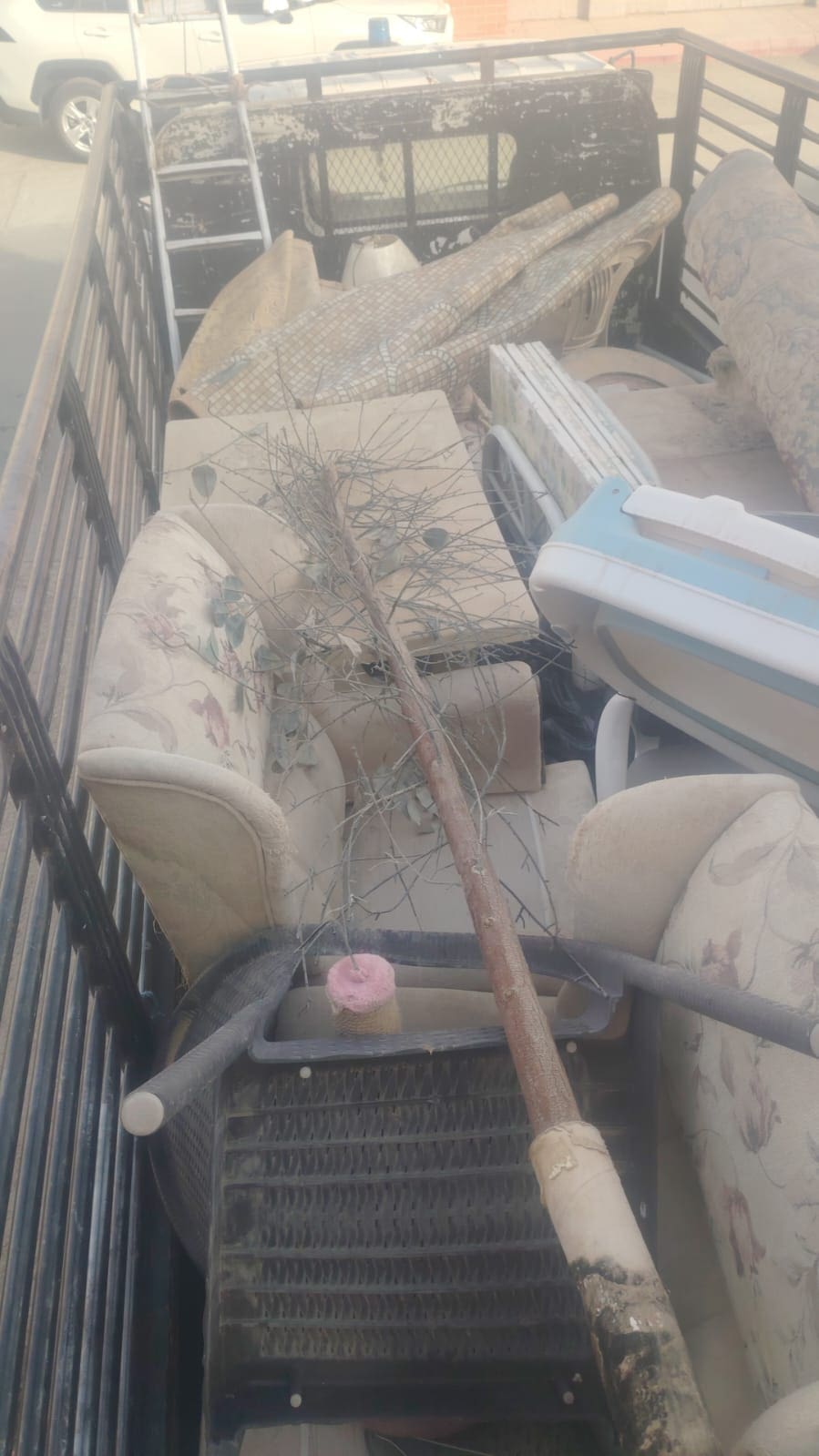 دينا طش اثاث قديم حي السعادة 0502870954