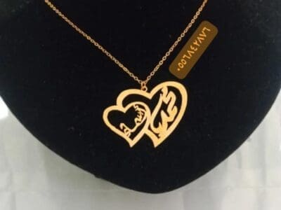 *سلسال شكل قلب بالاسم مع الحرف* *لإطلالة ملكية ومتألقة بين الجميع