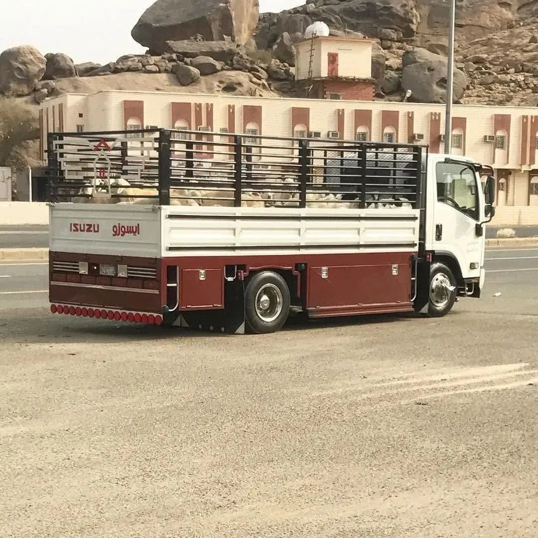 دينا نقل عفش داخل وخارج الرياض 0502663827