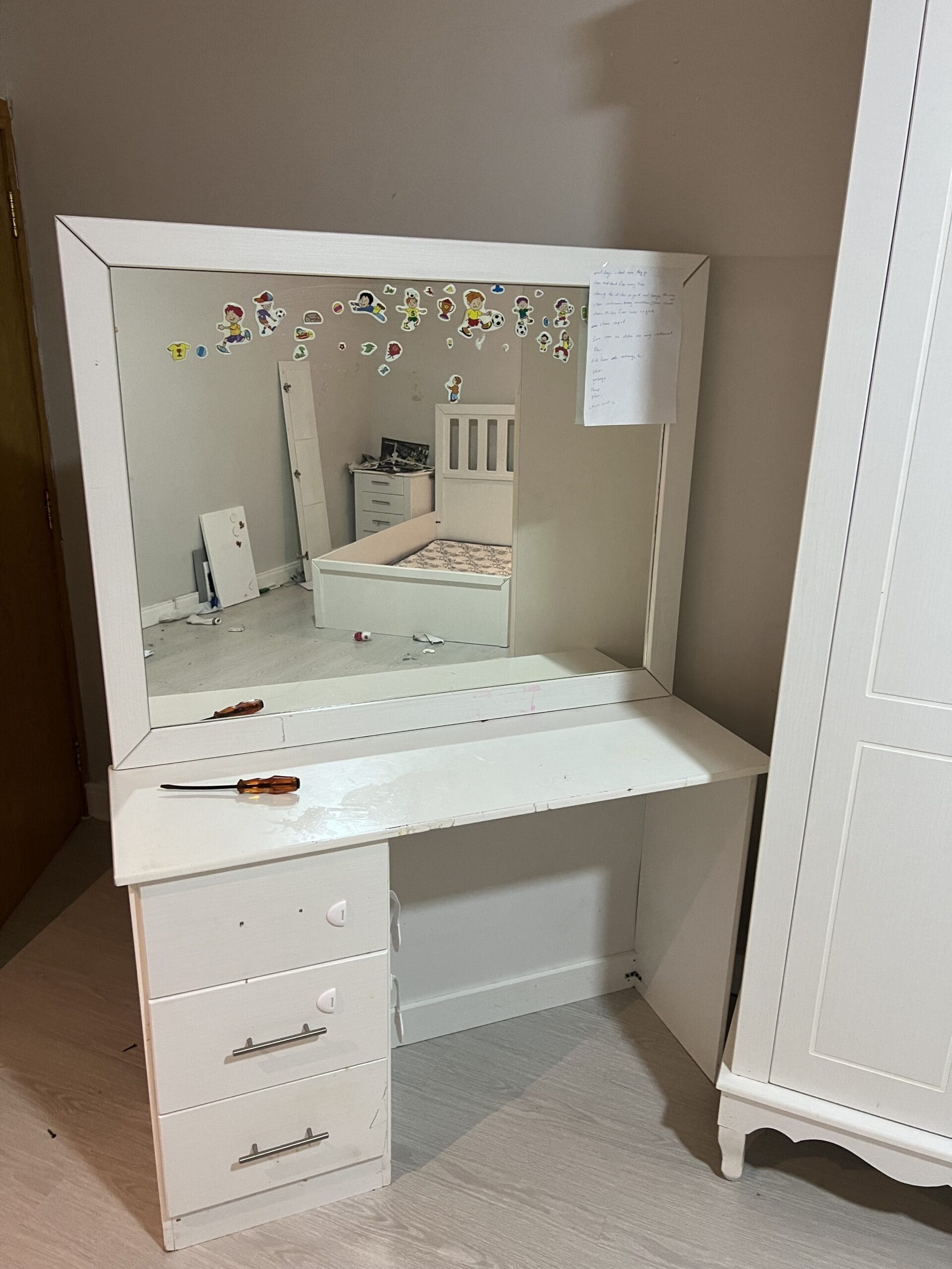 توصيل جمعية خيرية تاخذ الاثاث المستعمل بالرياض 0553514375