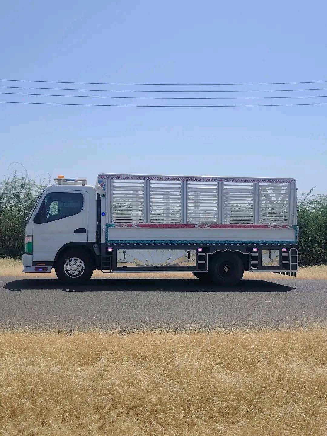 دينا طش الاثاث القديم بالرياض 0509366018